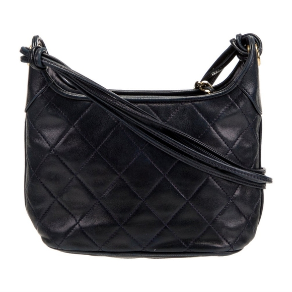 Chanel Vintage Quilted Tassel Shoulder Bag with COA - Picture 4 of 16